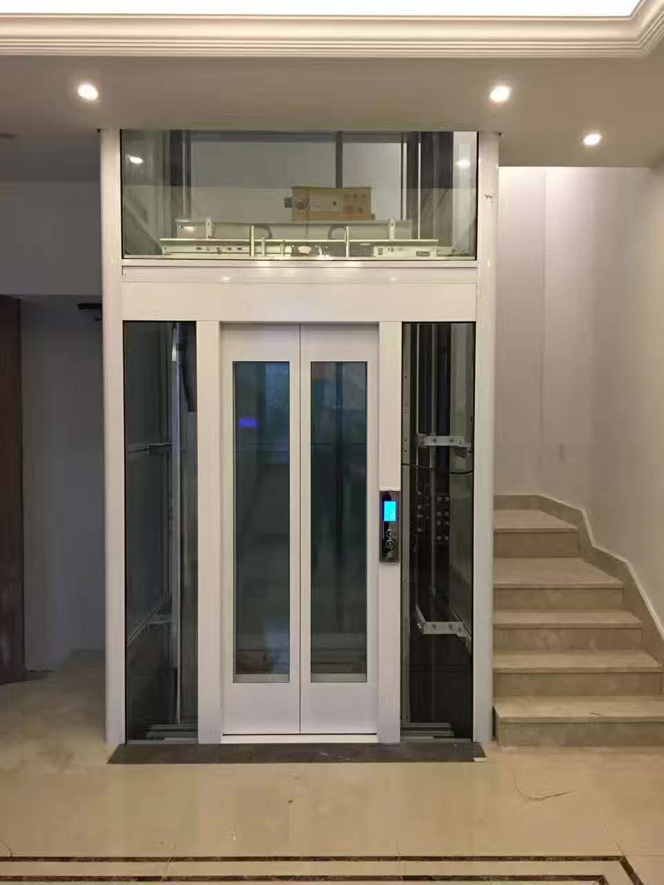 家用电梯